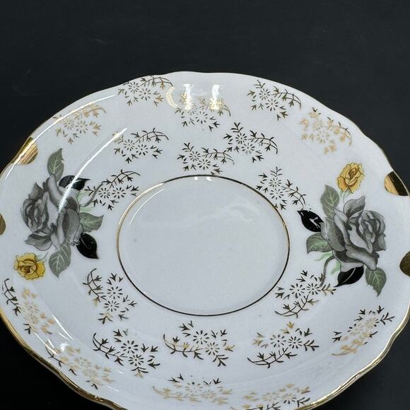 Tea cup and Saucer set grey, black and gold roses - Picture 4 of 16